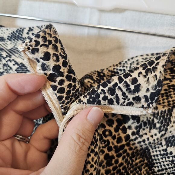 Michael Kors Womens Size 10 Pencil Skirt Snake Print Tan Black Office Career - Picture 9 of 11